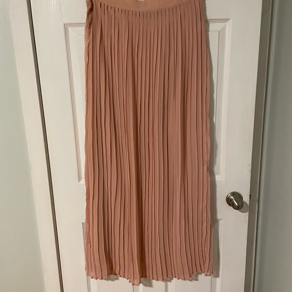 Sabine pleated maxi skirt - Picture 3 of 8